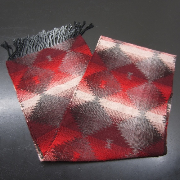 Women's Scraf Southwestern Atec Pattern fall,winter cozy warm Pendleton inspired - Picture 1 of 6